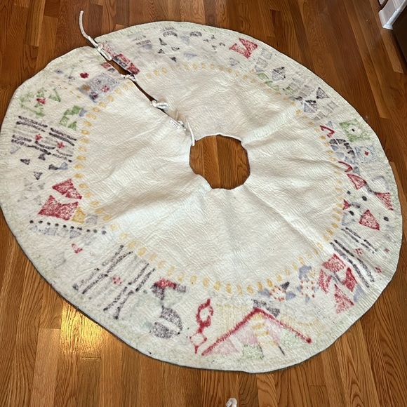 Anthropologie-Folk Tree Skirt NWT - Picture 15 of 16